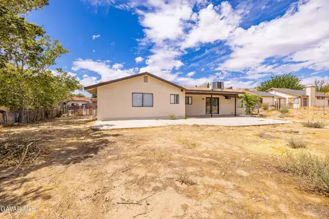 Exterior - 39514 E 167th St, Palmdale, CA 93591 photo 4 of 4