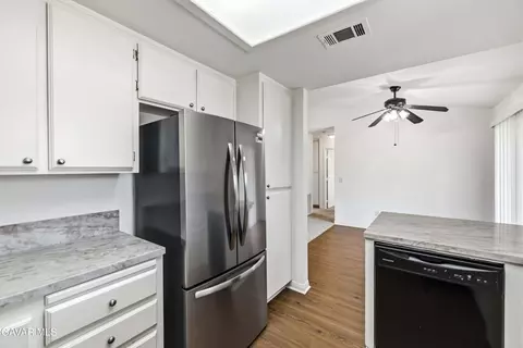 Kitchen - 39514 E 167th St, Palmdale, CA 93591 photo 4 of 4