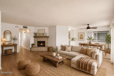26974 Flo Ln UNIT 303, Canyon Country, CA 91351