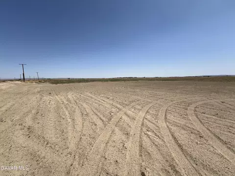 E 50th Street, Lancaster, CA 93535 photo 14