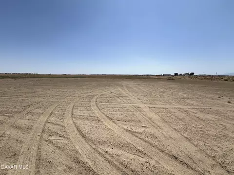 E 50th Street, Lancaster, CA 93535 photo 12