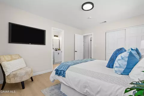 Bedroom - 512 E Lingard St, Lancaster, CA 93535 photo 3 of 7