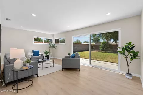 Living - 512 E Lingard St, Lancaster, CA 93535 photo 1 of 4