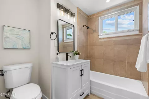 Bath - 512 E Lingard St, Lancaster, CA 93535 photo 1 of 3