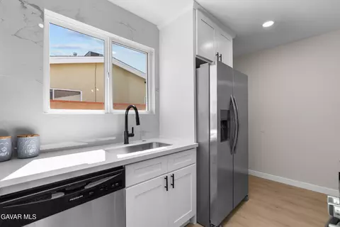 Kitchen - 512 E Lingard St, Lancaster, CA 93535 photo 5 of 6