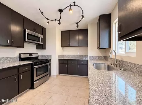 Kitchen - 40205 E 162nd St, Palmdale, CA 93591 photo 1 of 1