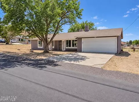 Exterior - 40205 E 162nd St, Palmdale, CA 93591 photo 4 of 4