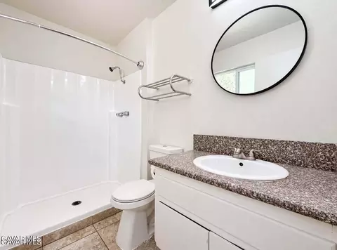 Bath - 40205 E 162nd St, Palmdale, CA 93591 photo 1 of 2