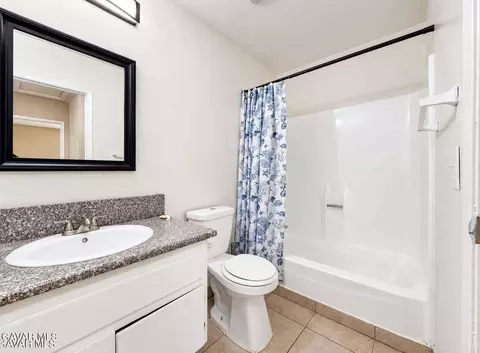 Bath - 40205 E 162nd St, Palmdale, CA 93591 photo 2 of 2