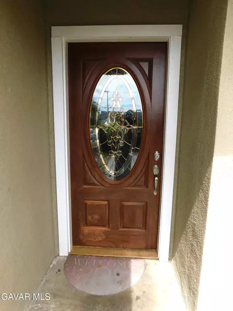 Entry Way - 332 Perdew Ave, Ridgecrest, CA 93555 photo 1 of 4