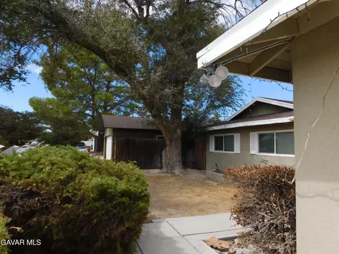Exterior - 332 Perdew Ave, Ridgecrest, CA 93555 photo 6 of 21
