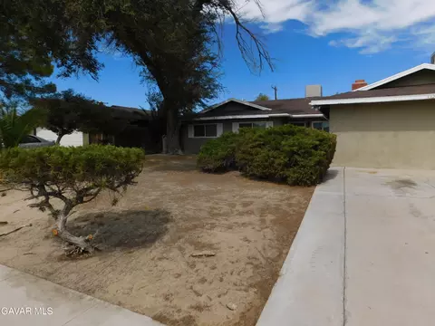 Exterior - 332 Perdew Ave, Ridgecrest, CA 93555 photo 4 of 21