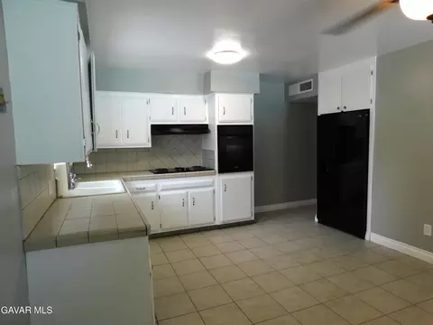 Kitchen - 332 Perdew Ave, Ridgecrest, CA 93555 photo 3 of 3