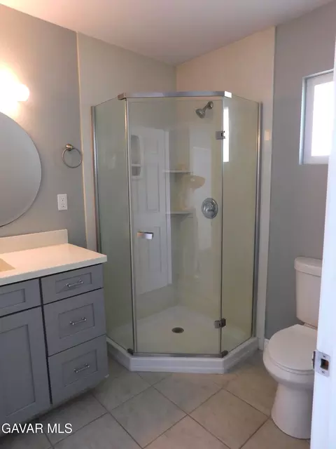 Bath - 332 Perdew Ave, Ridgecrest, CA 93555 photo 1 of 5