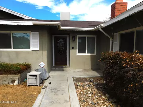Exterior - 332 Perdew Ave, Ridgecrest, CA 93555 photo 7 of 21