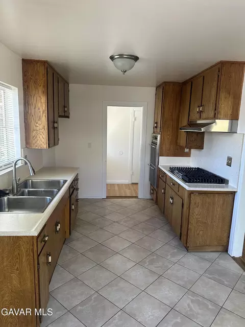 Kitchen - 44933 W 17th St, Lancaster, CA 93534 photo 2 of 4