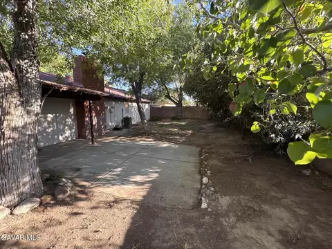 Exterior - 44933 W 17th St, Lancaster, CA 93534 photo 2 of 3