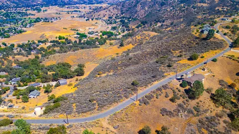 1 Fox Ridge Ct, Tehachapi, CA 93561 photo 4