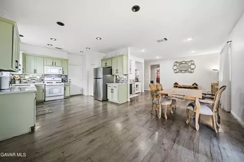 Other - 2757 Emerald Ln, Lancaster, CA 93535 photo 6 of 10