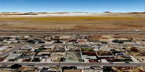 Tamarisk Avenue, Boron, CA 93516 photo 9
