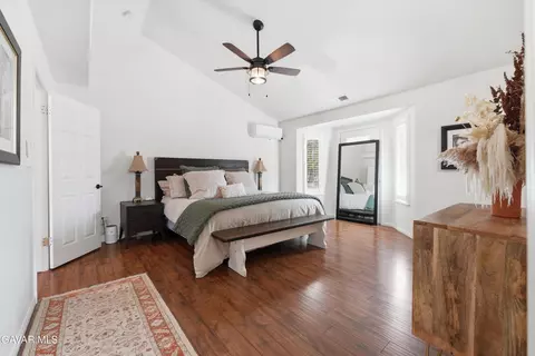 Bedroom - 23940 Coral Springs Ln, Tehachapi, CA 93561 photo 1 of 4