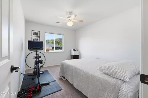 Bedroom - 23940 Coral Springs Ln, Tehachapi, CA 93561 photo 3 of 4