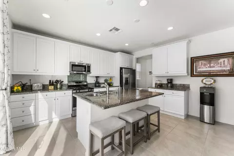 Kitchen - 6550 Campbell St, Palmdale, CA 93552 photo 2 of 4