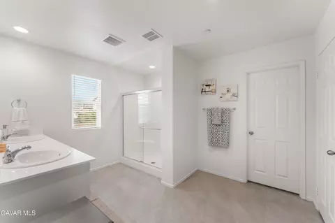 Bath - 6550 Campbell St, Palmdale, CA 93552 photo 2 of 3