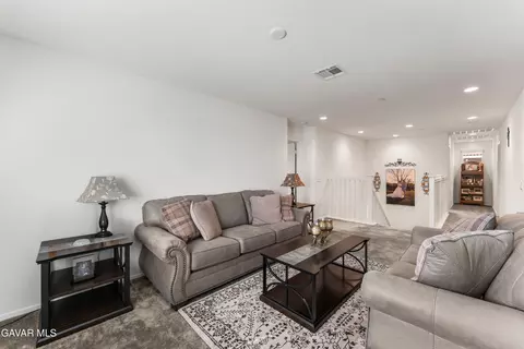 Living - 6550 Campbell St, Palmdale, CA 93552 photo 2 of 2
