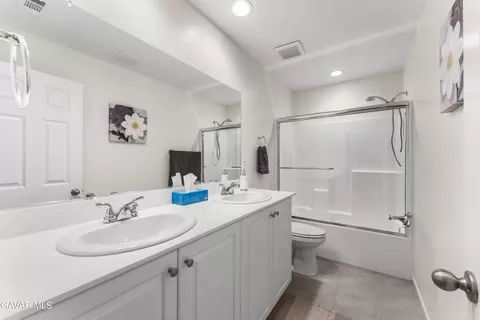 Bath - 6550 Campbell St, Palmdale, CA 93552 photo 3 of 3
