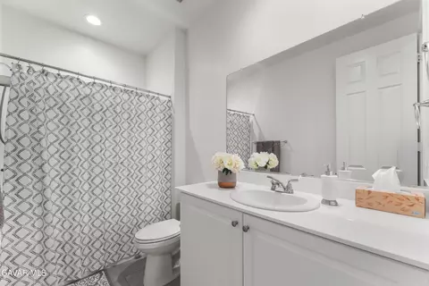 Bath - 6550 Campbell St, Palmdale, CA 93552 photo 1 of 3