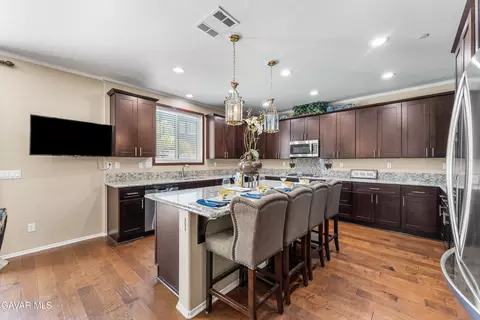 Kitchen - 43904 Windrose Pl, Lancaster, CA 93536 photo 1 of 3