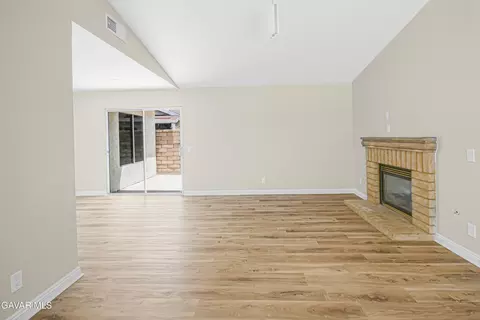Living - 2810 Juniper Dr, Palmdale, CA 93550 photo 2 of 11