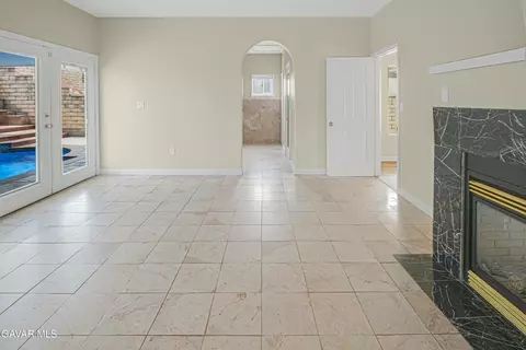 Living - 2810 Juniper Dr, Palmdale, CA 93550 photo 11 of 11
