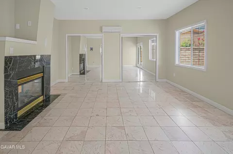 Living - 2810 Juniper Dr, Palmdale, CA 93550 photo 9 of 11