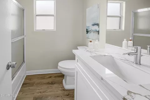 Bath - 2810 Juniper Dr, Palmdale, CA 93550 photo 1 of 10