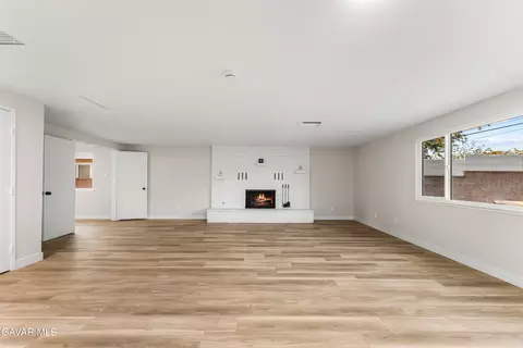 Living - 45020 Lorimer Ave, Lancaster, CA 93534 photo 7 of 8