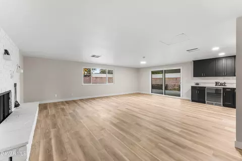 Living - 45020 Lorimer Ave, Lancaster, CA 93534 photo 4 of 8
