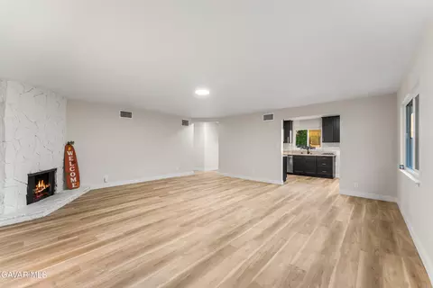 Living - 45020 Lorimer Ave, Lancaster, CA 93534 photo 3 of 8