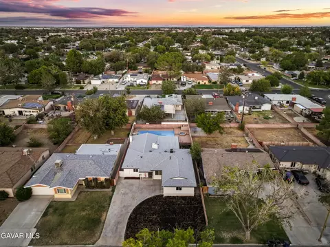 View/Area - 45020 Lorimer Ave, Lancaster, CA 93534 photo 4 of 4