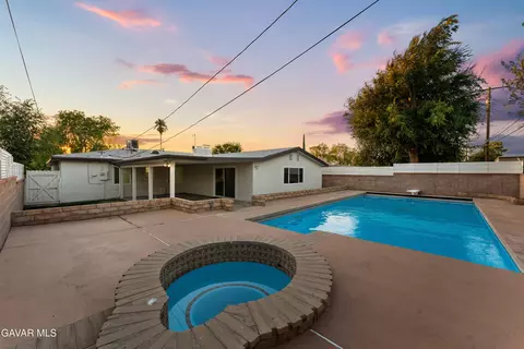 Exterior - 45020 Lorimer Ave, Lancaster, CA 93534 photo 6 of 10