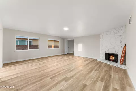 Living - 45020 Lorimer Ave, Lancaster, CA 93534 photo 1 of 8