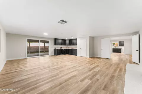 Living - 45020 Lorimer Ave, Lancaster, CA 93534 photo 5 of 8