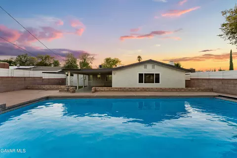 Exterior - 45020 Lorimer Ave, Lancaster, CA 93534 photo 7 of 10