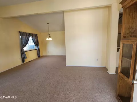 Living - 45465 E 25th St #SPC 176, Lancaster, CA 93535 photo 1 of 10