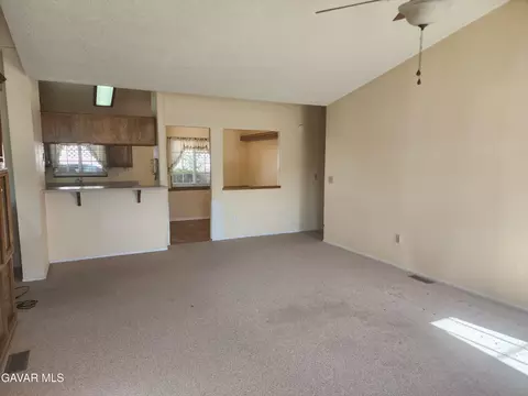 Living - 45465 E 25th St #SPC 176, Lancaster, CA 93535 photo 8 of 10