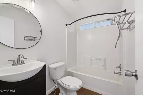 Bath - 45465 25th St #SPC 93, Lancaster, CA 93535 photo 2 of 2