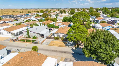 View/Area - 45465 25th St #SPC 93, Lancaster, CA 93535 photo 4 of 7