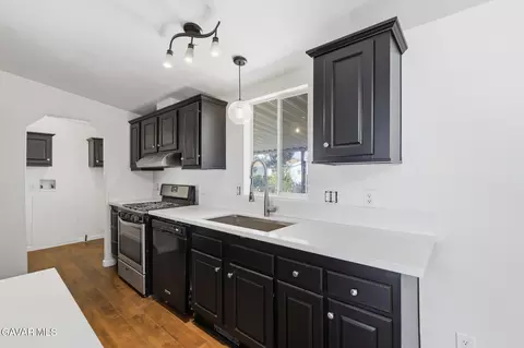 Kitchen - 45465 25th St #SPC 93, Lancaster, CA 93535 photo 4 of 4