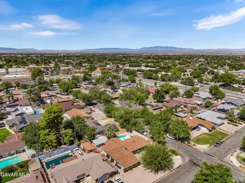 View/Area - 1152 E Avenue J1, Lancaster, CA 93535 photo 2 of 3